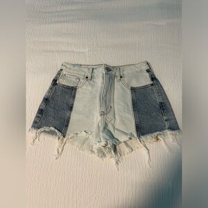 Pacsun women’s two tone high rise festival Jean shorts size 25